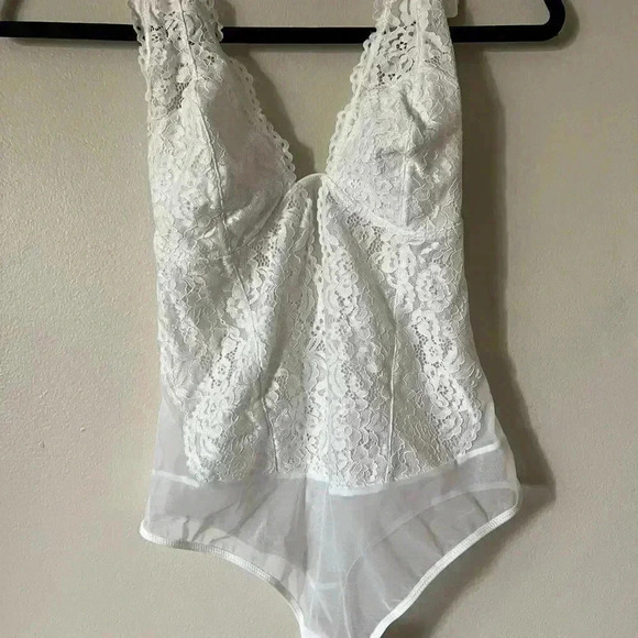 NWT b.tempt'd by Wacoal, Ciao Bella Bodysuit - medium - Picture 3 of 5